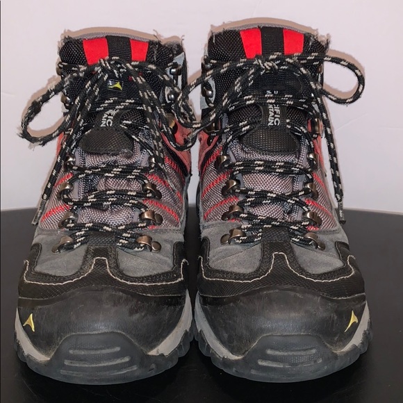 Pacific Mountain Waterproof Outdoor Boots - Picture 2 of 5